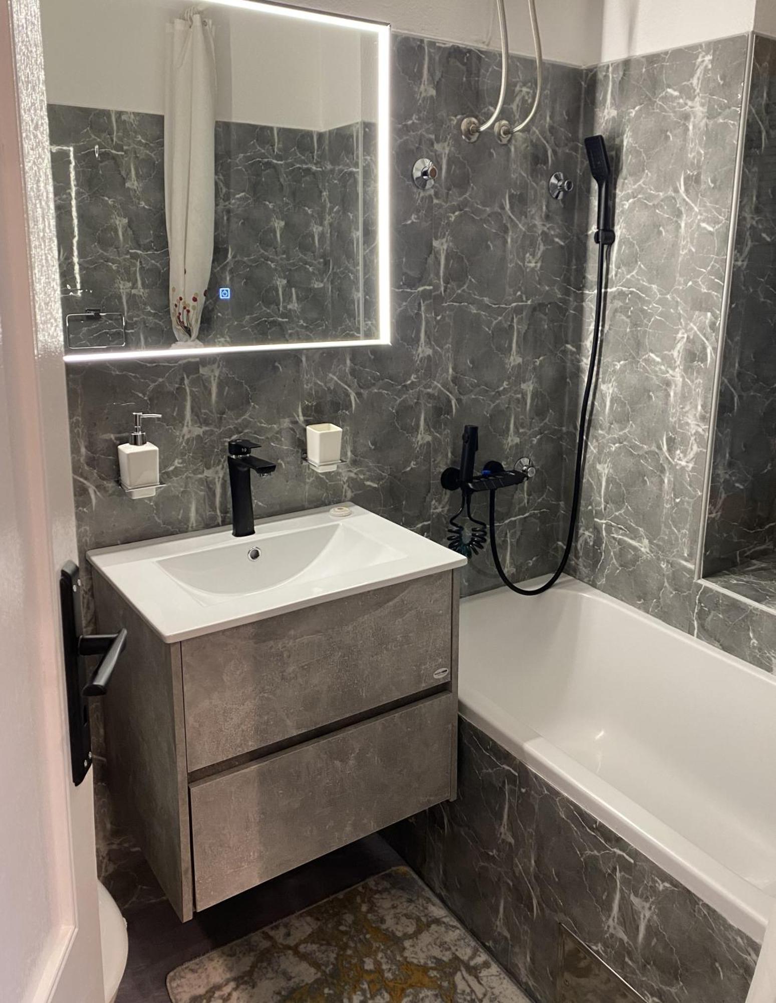 Sarajevo Luxury Apartment - 50 M From Old Sarajevo Clock Tower Εξωτερικό φωτογραφία